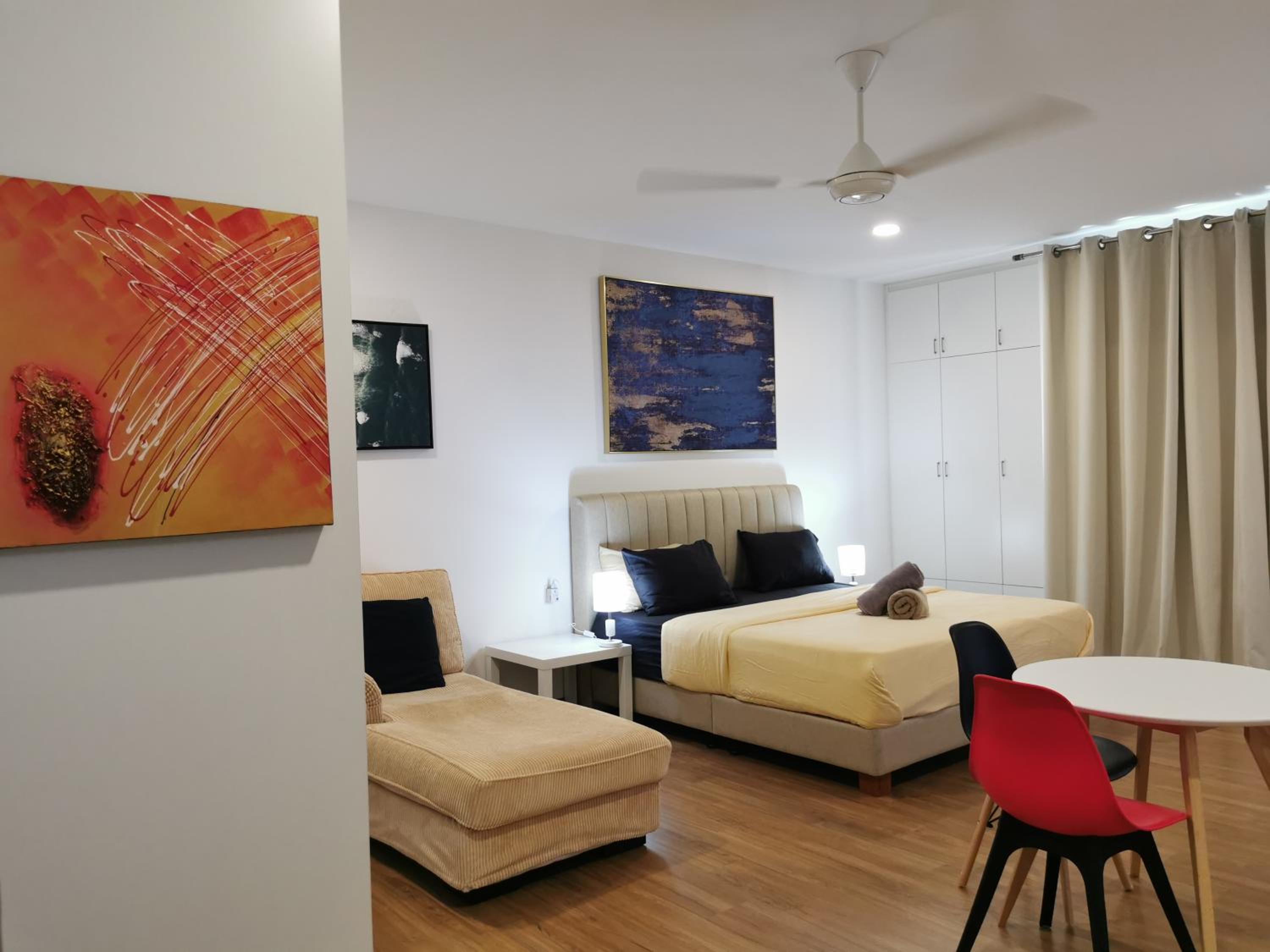 Apple Home 2 at Menara Simfoni, King Size Bed, Cheras, Nexflix, Wifi, Parking photo 5