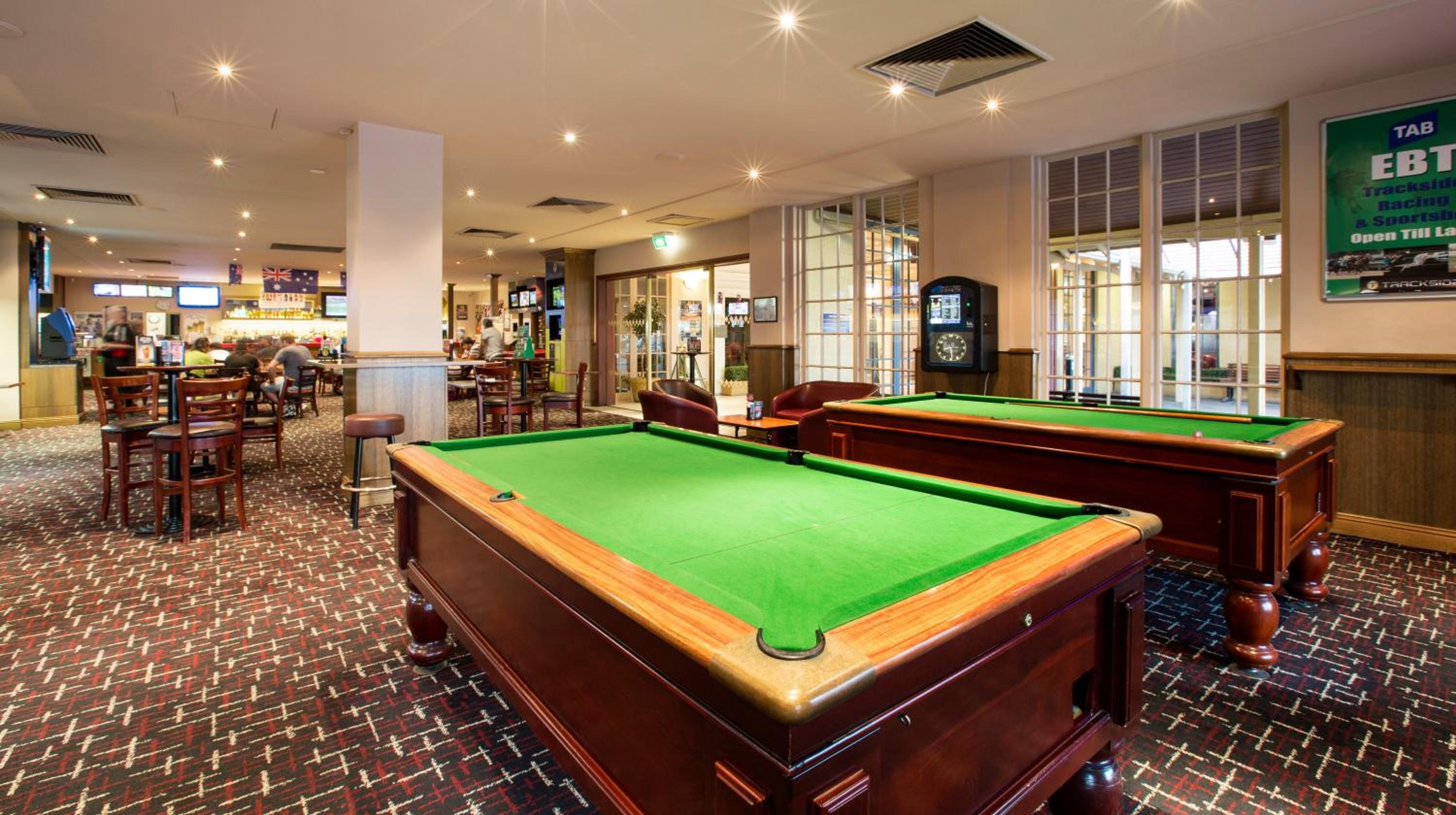 Nightcap at Sylvania Hotel