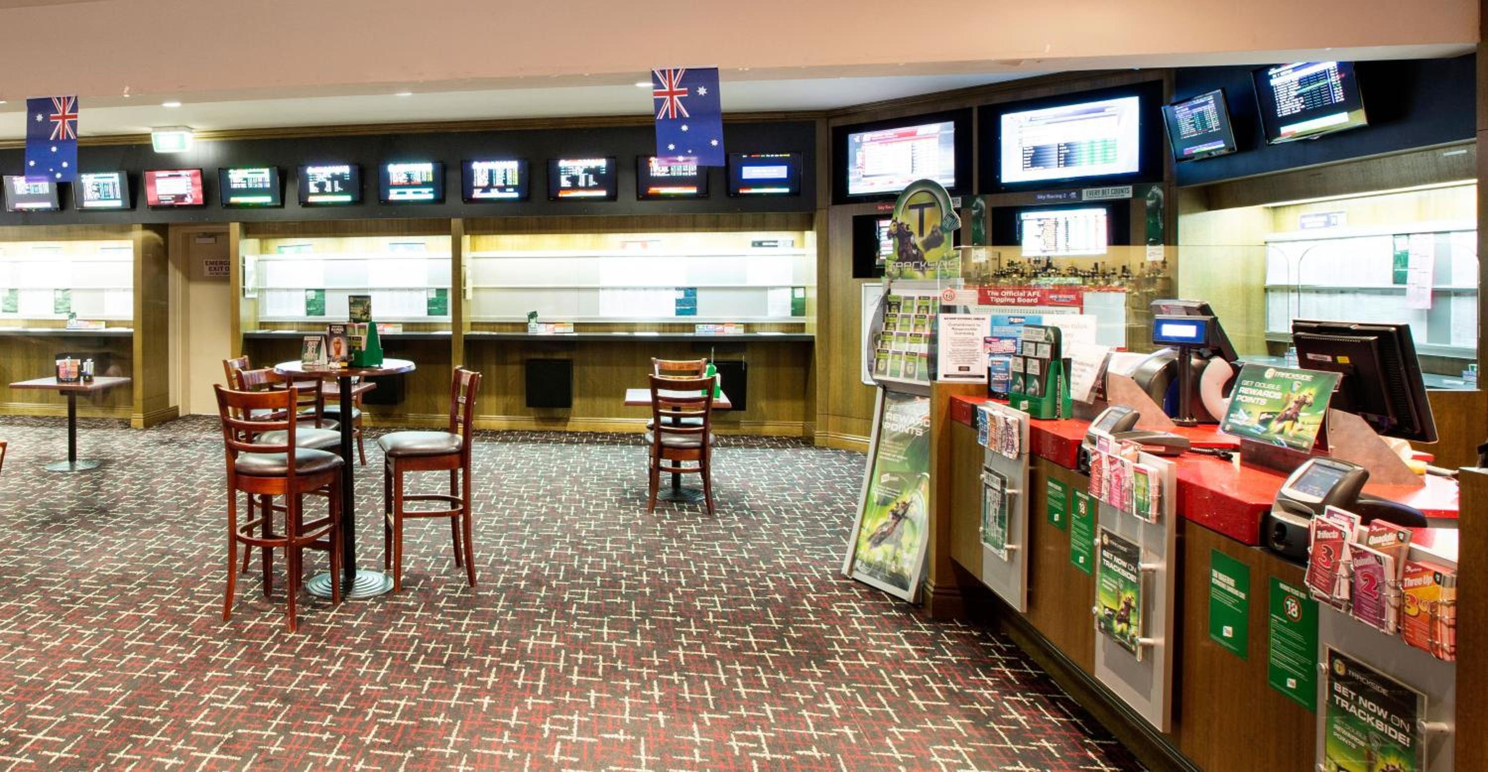 Nightcap at Sylvania Hotel