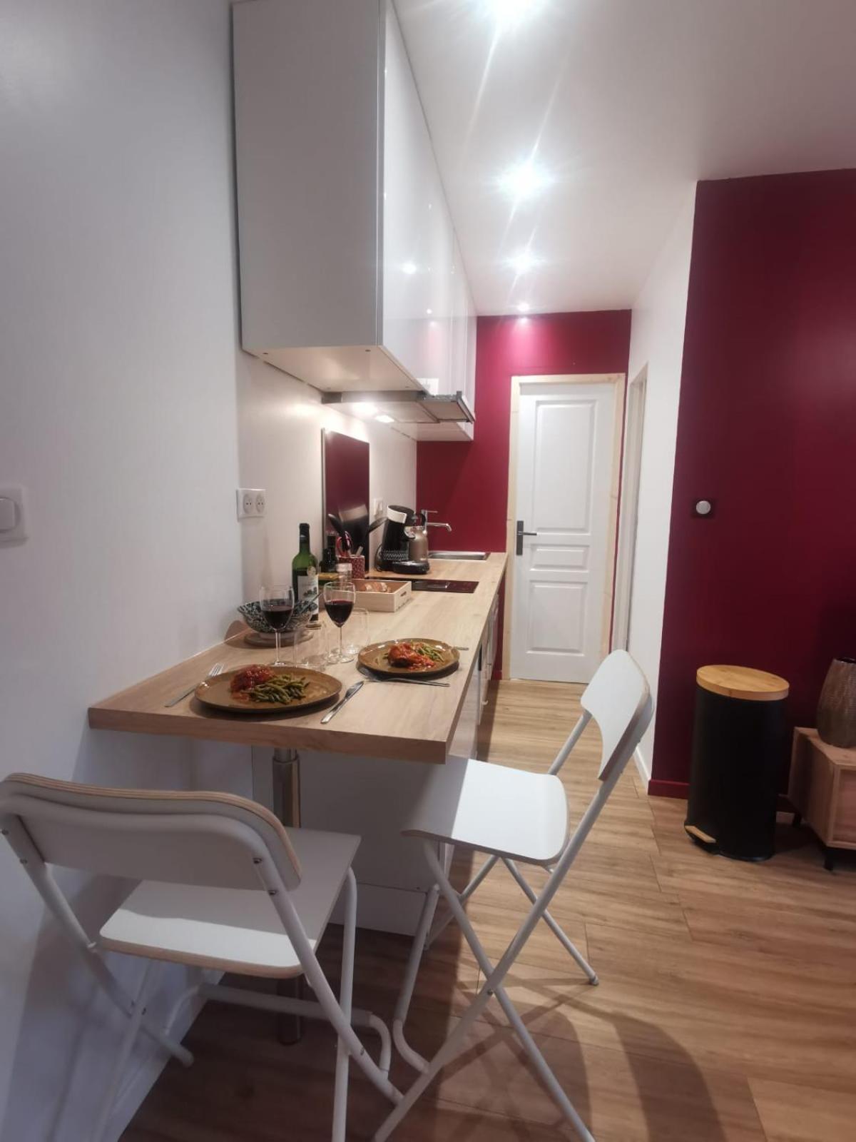 Les appartements du centre, 3 appartements avec CLIMATISATION, 4 appartements avec climatiseur mobile, refaits à neuf, 50m à pieds des commerces, restauran, photo 41