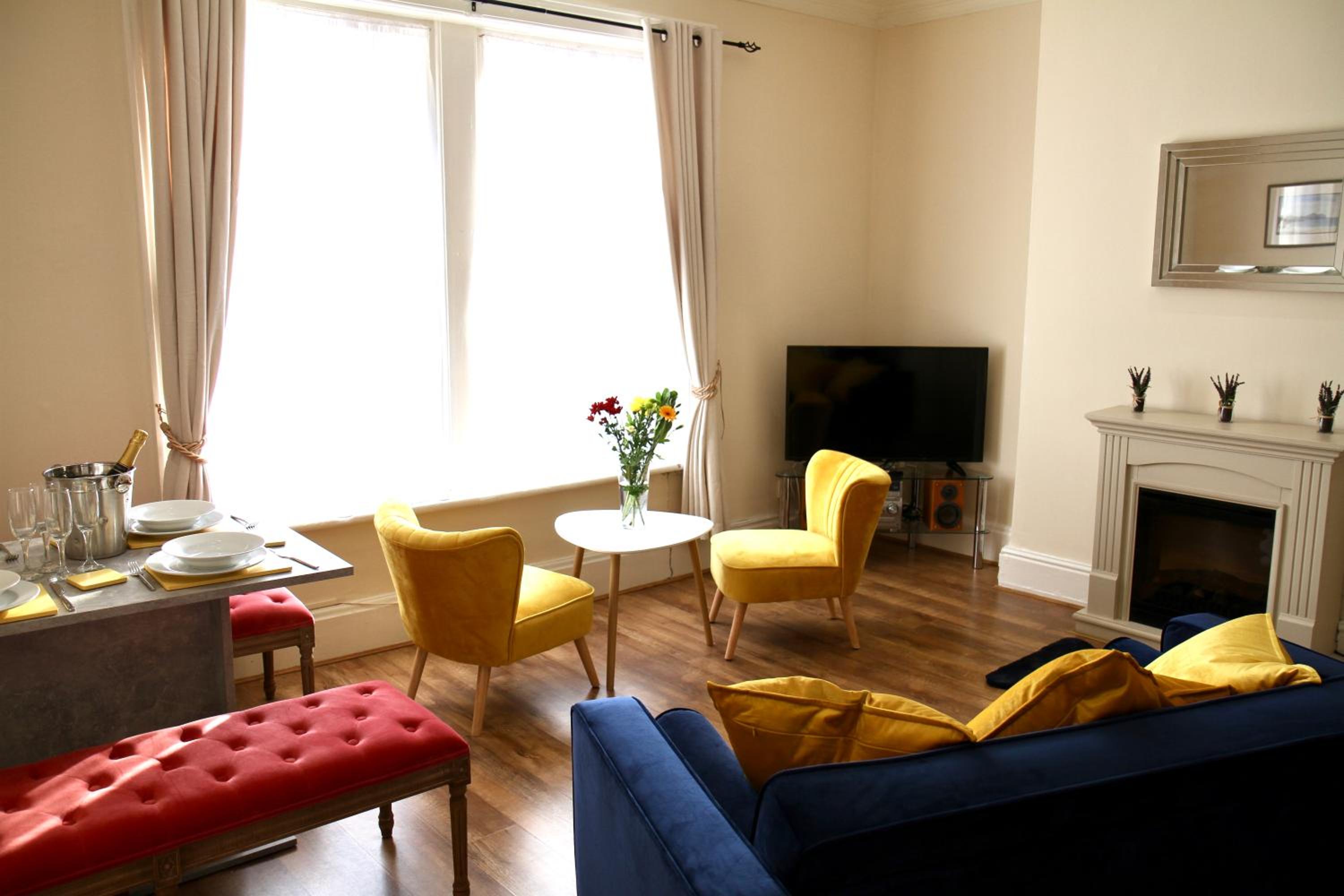 Mostyn Villa 2 Free Private Parking view 3