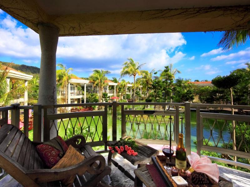Swan Lake Villa Resort
