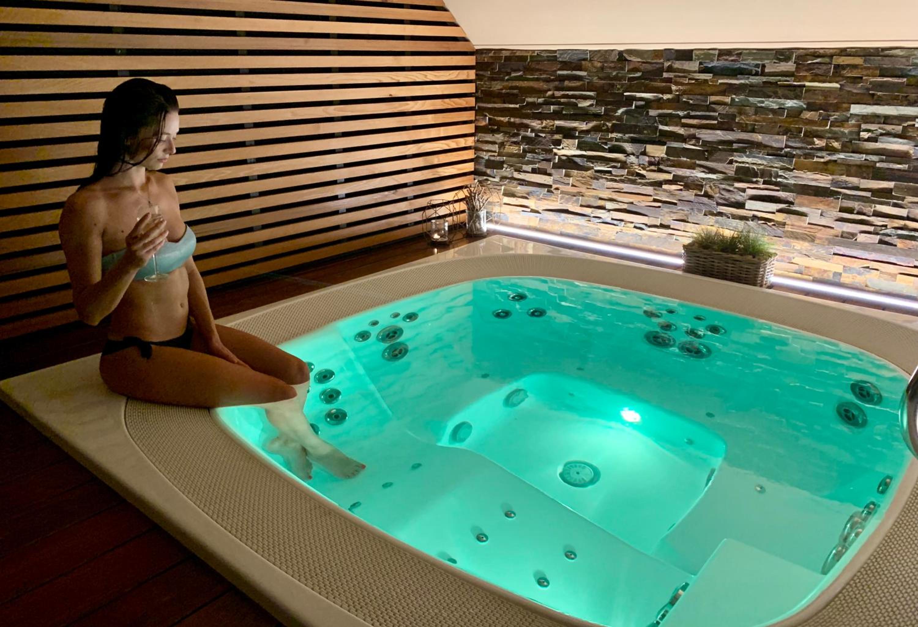 Octavie - Suite de luxe à Tournai avec piscine privée, jacuzzi, sauna et hammam