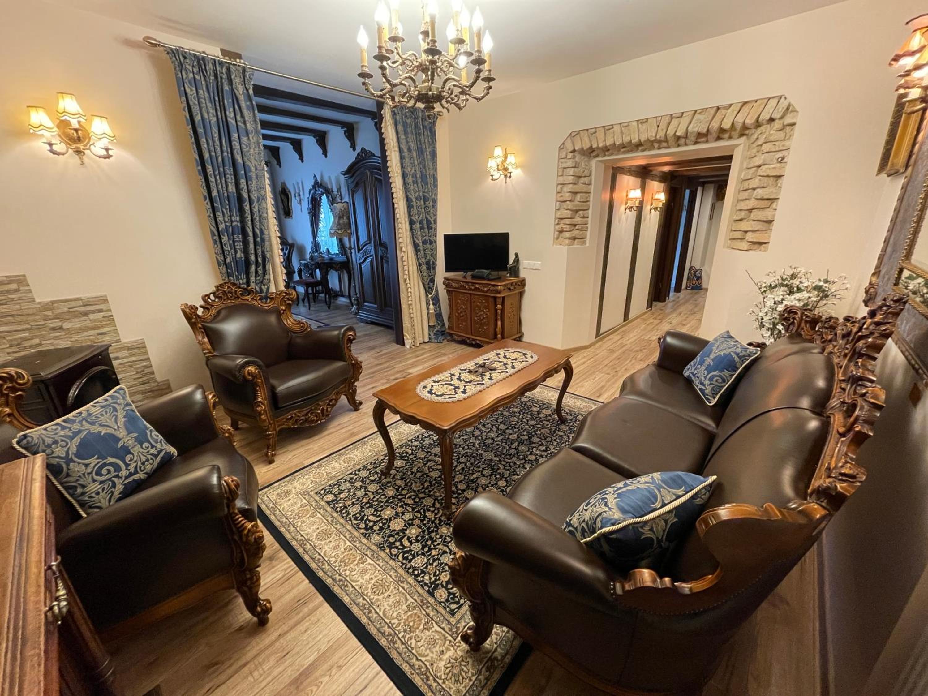 Grand Duke Apartments view 3