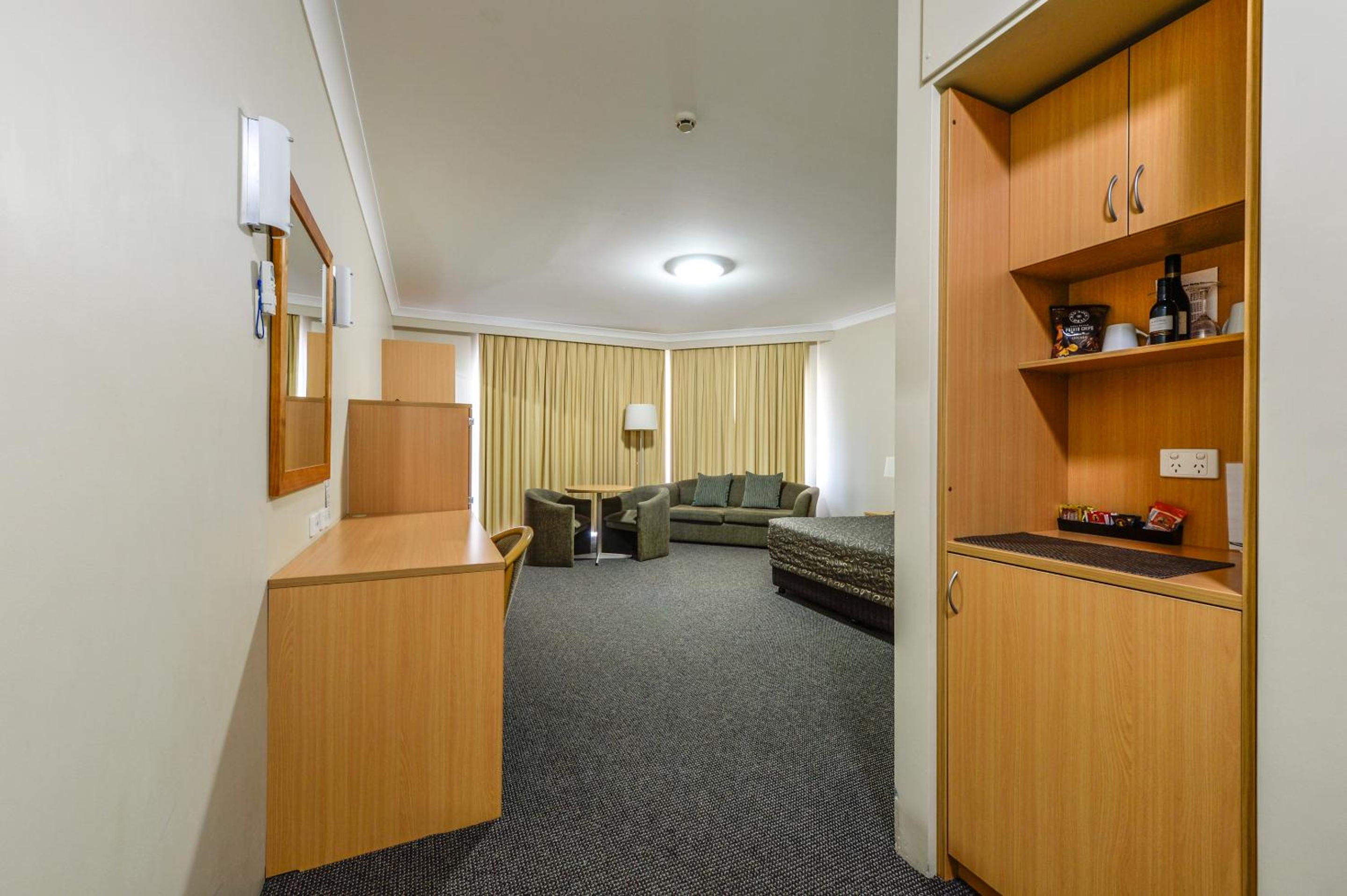 Golden Guitar Motor Inn