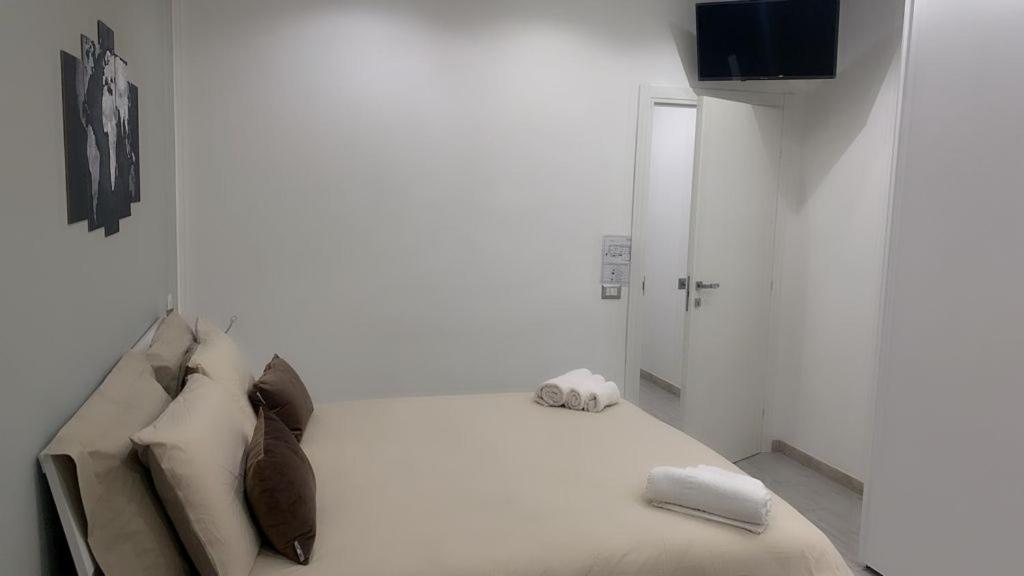 One Hundred Rooms photo 5