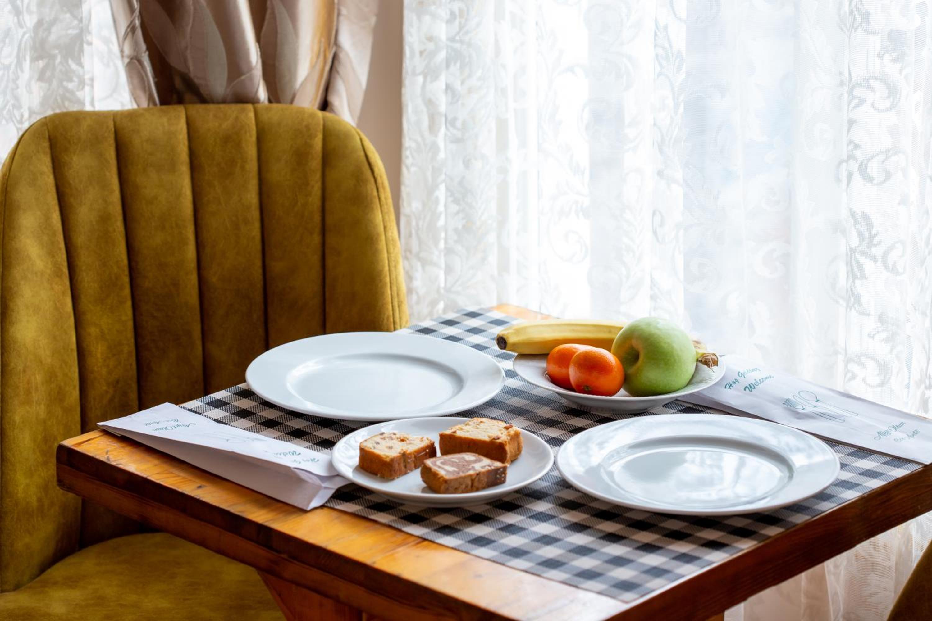 April Hotel - Image 45