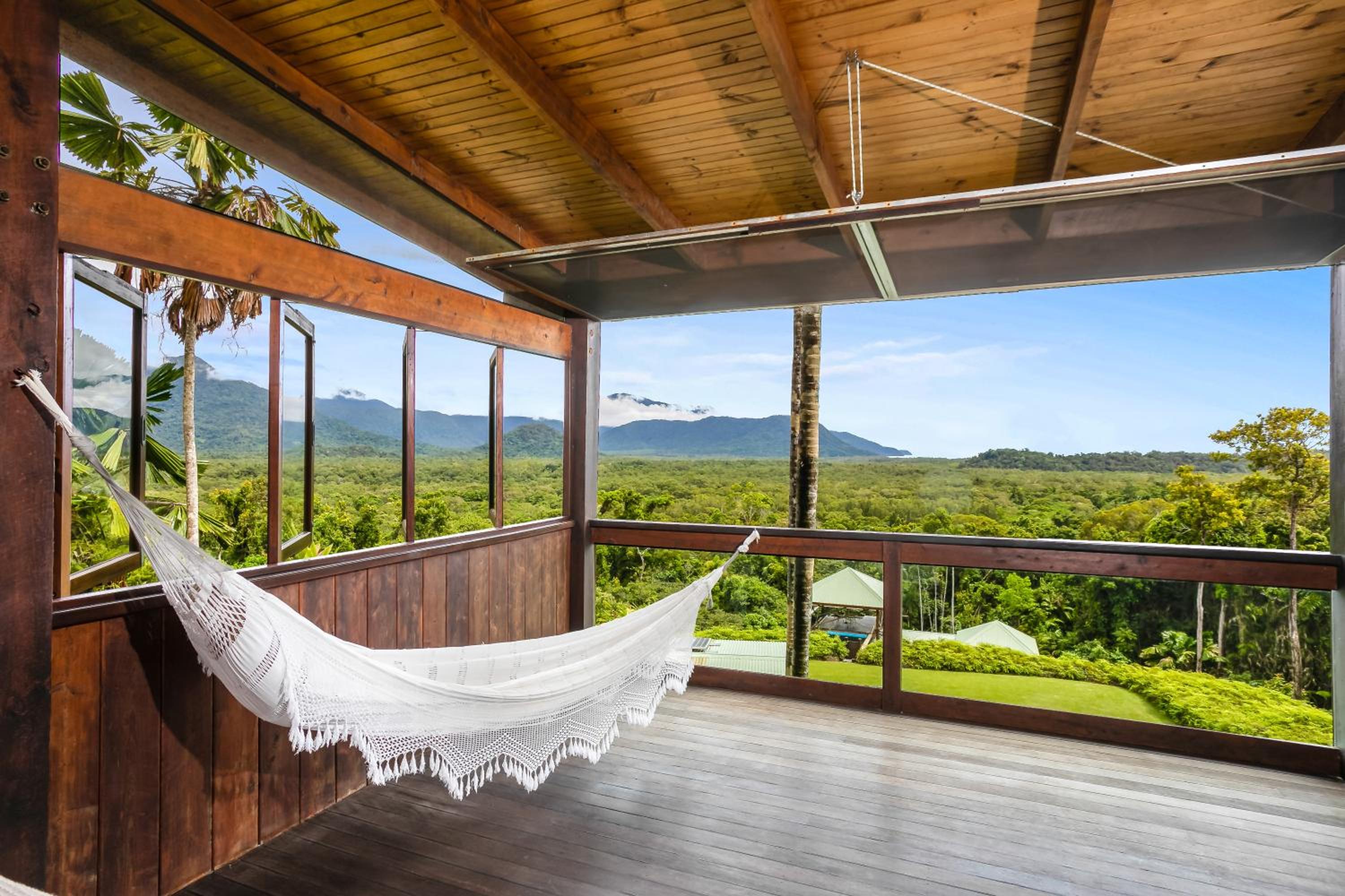 Daintree Holiday Homes - La Vista