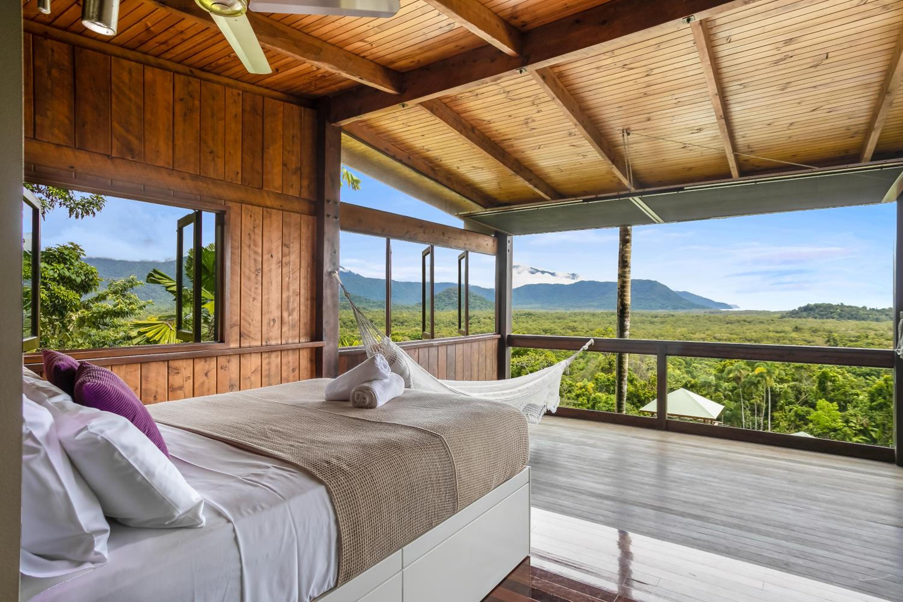 Daintree Holiday Homes - La Vista