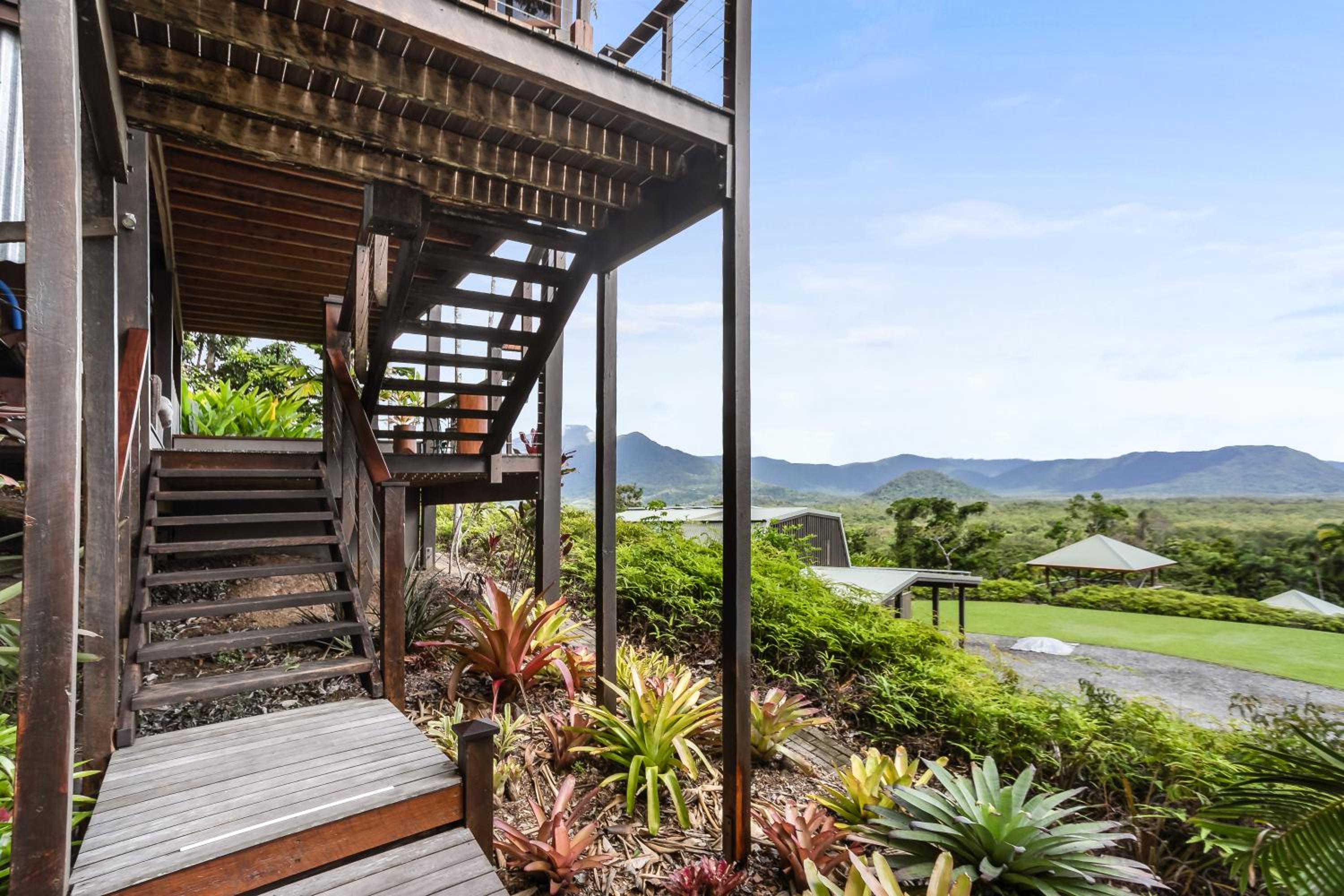 Daintree Holiday Homes - La Vista