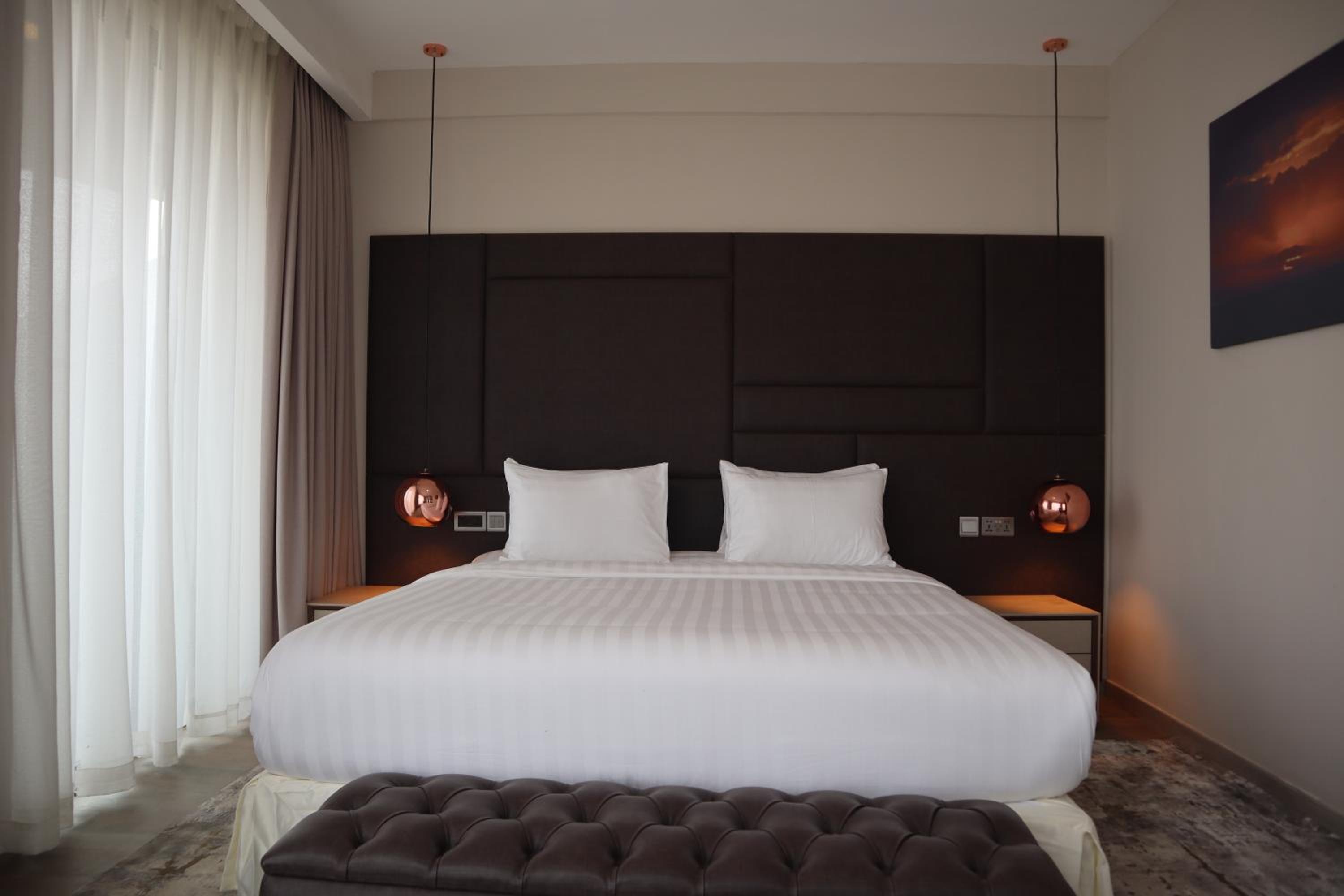 The Curve by Maskani Lifestyle