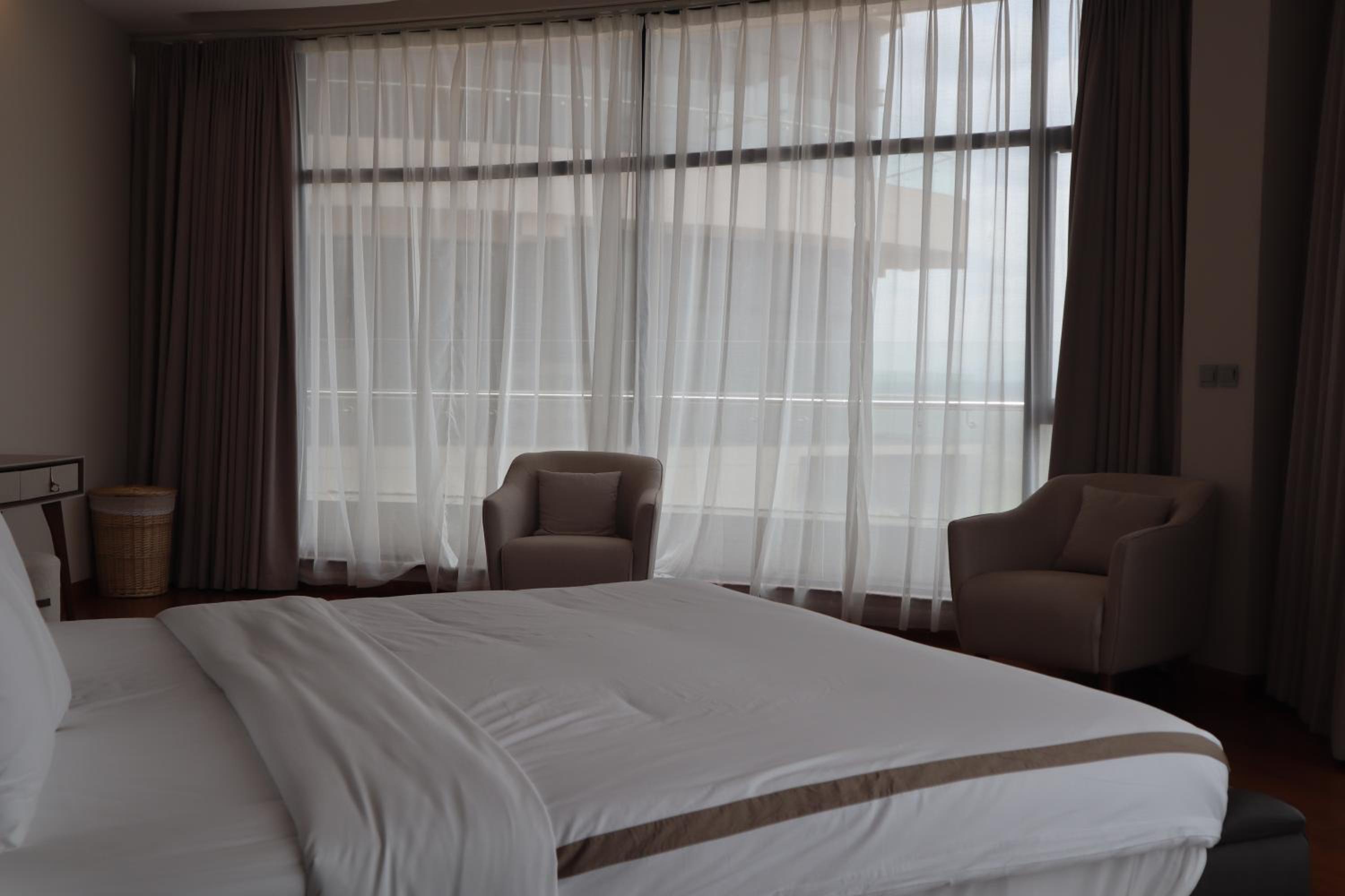 The Curve by Maskani Lifestyle