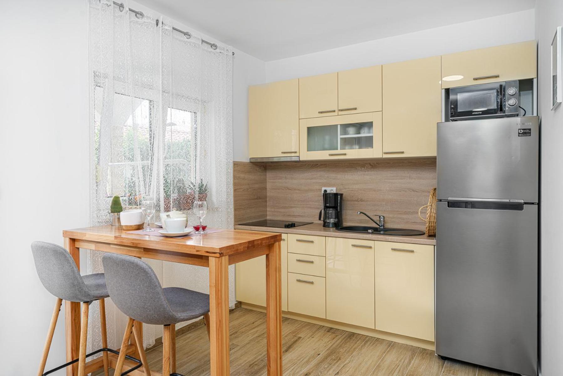 Apartments Vesna Vodice view 2