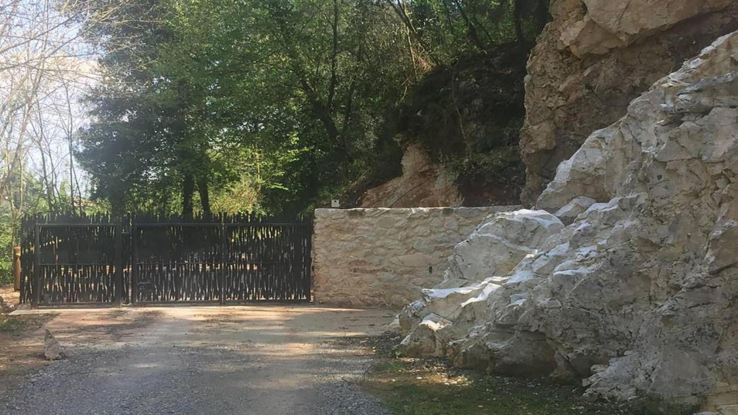 VILLETTA FARFALLINA "The unique property in the world with an openable roof"