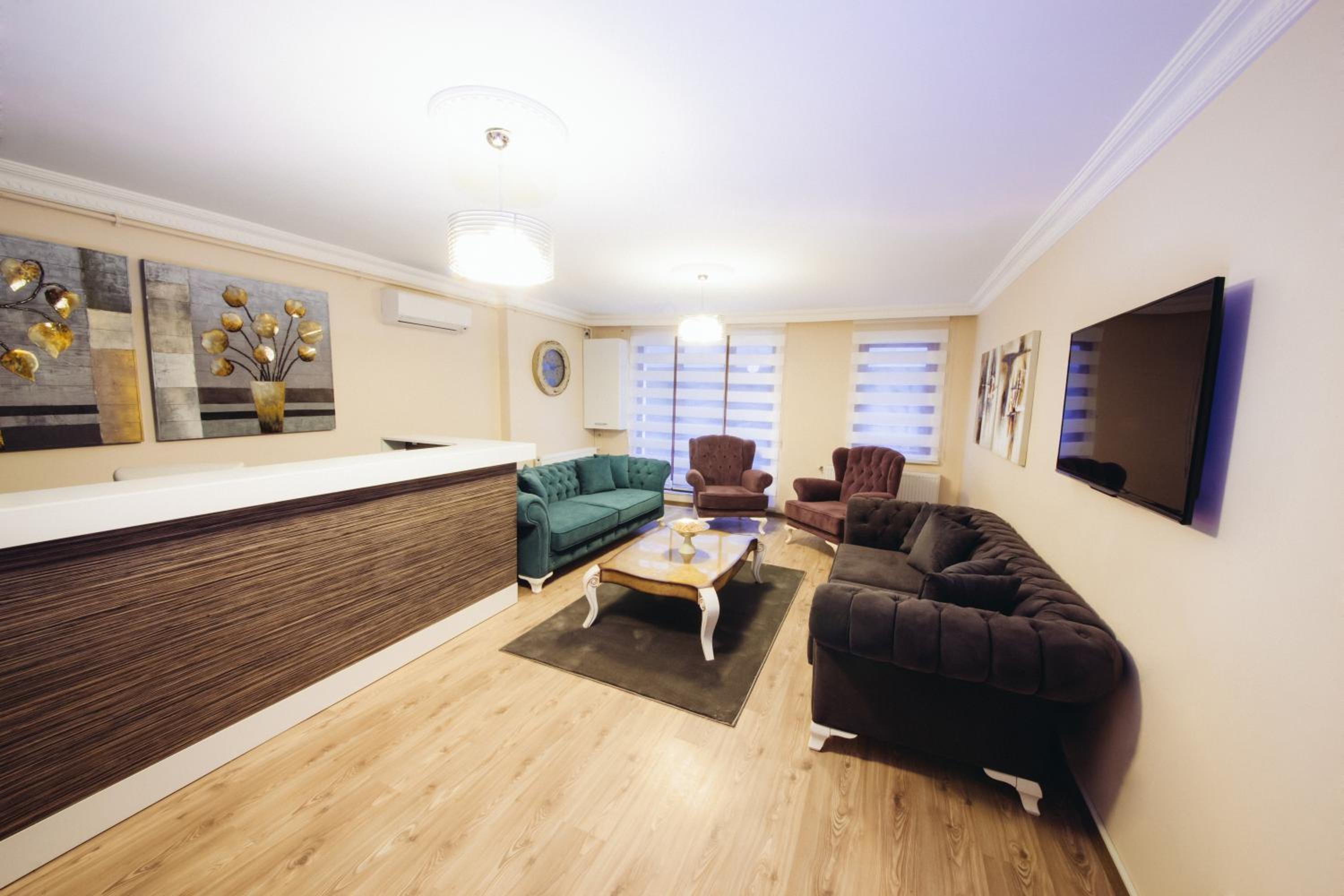 Overland Residence