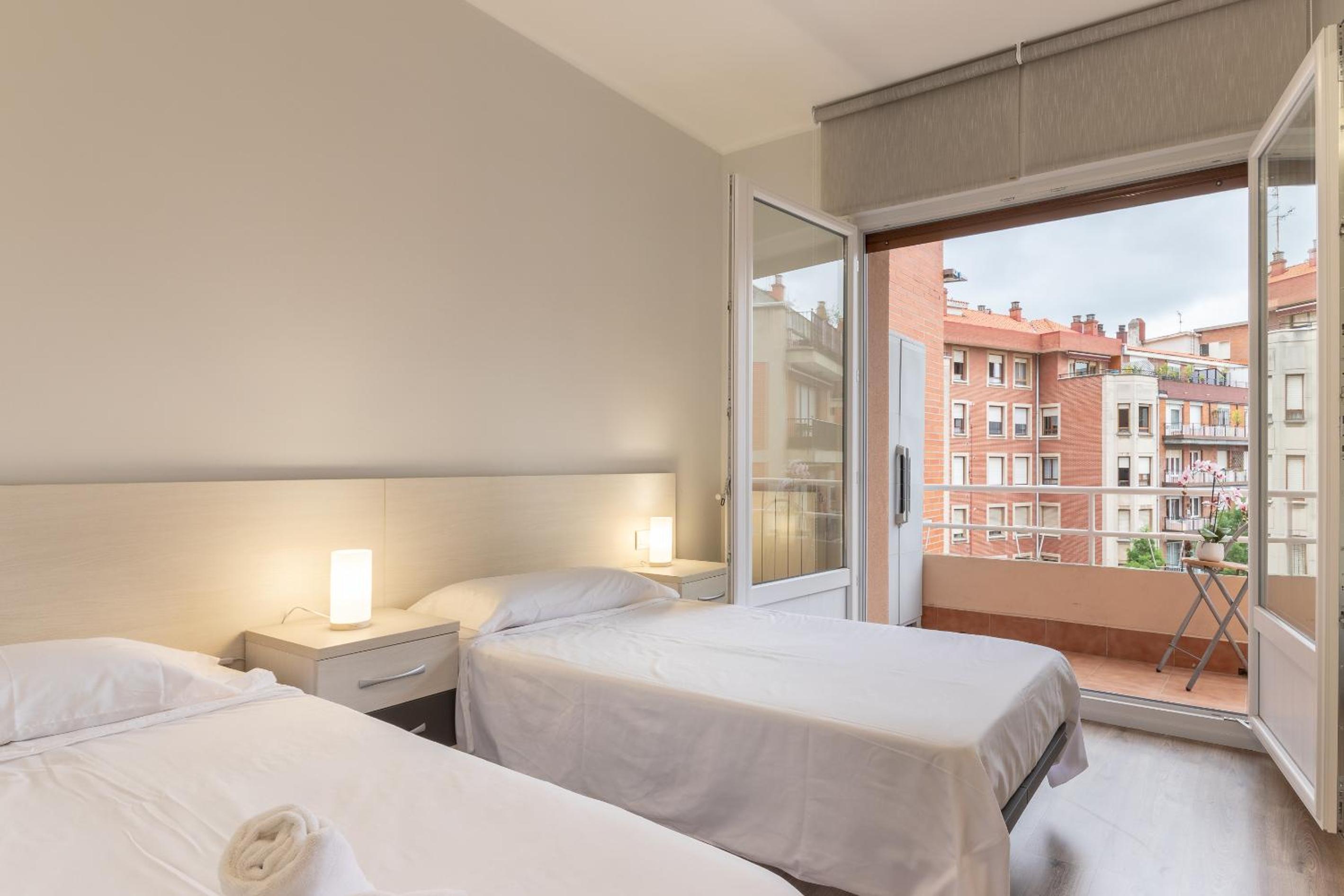 Bilbao City Hall V by Aston Rentals