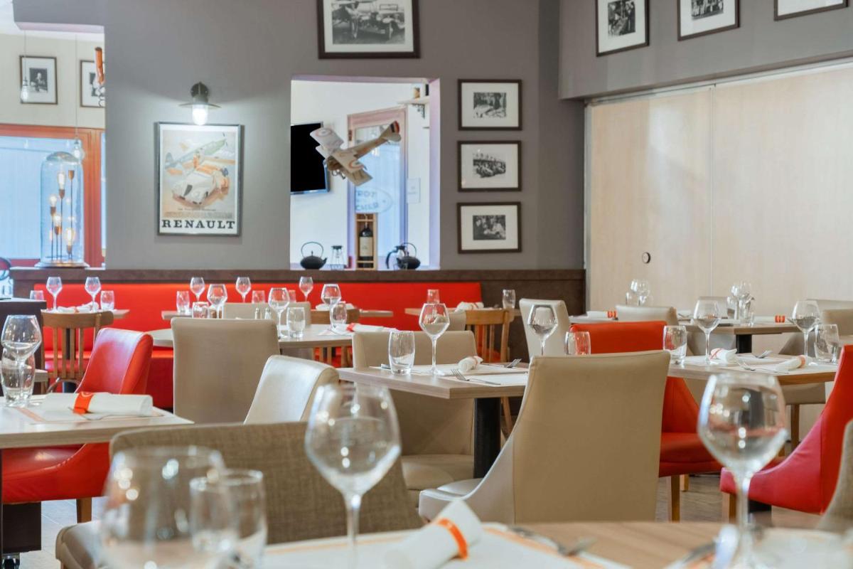 restaurant