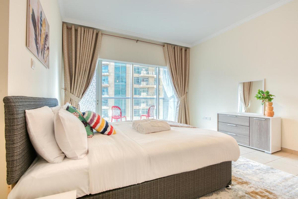 RH- Burj Al Nujoom, Downtown, Cozy Studio near Dubai Mall