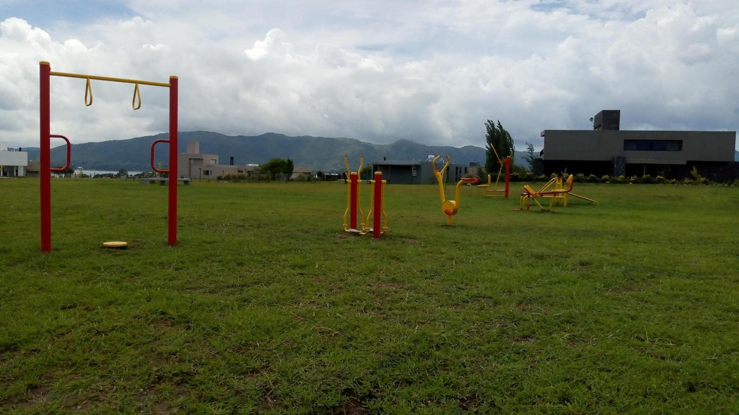 Premium Apart frente al Dique Los Molinos