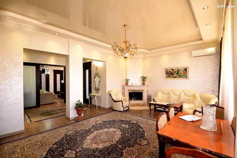 Republic Square Appartment