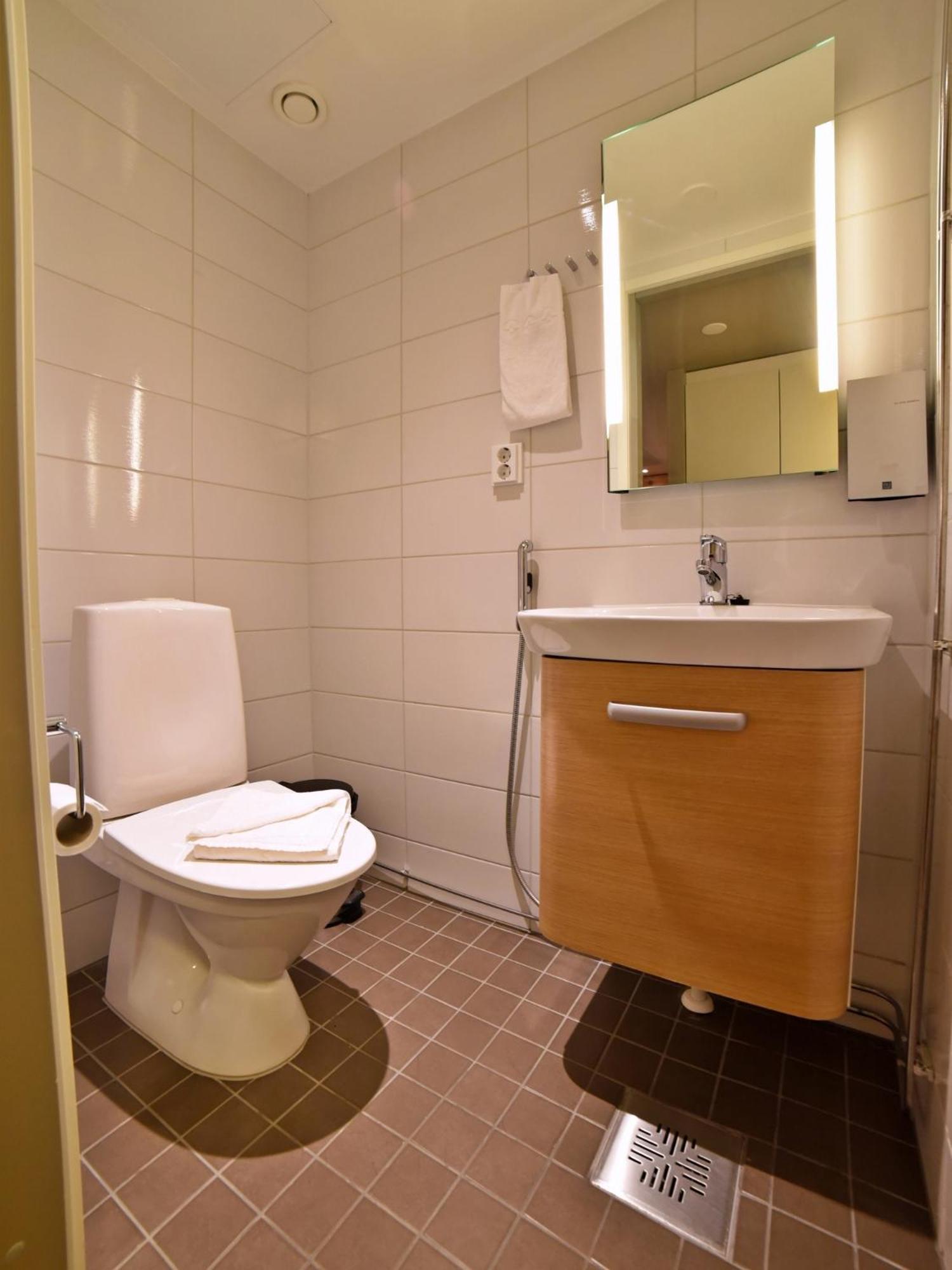 Levi Suites Unna Mànnu