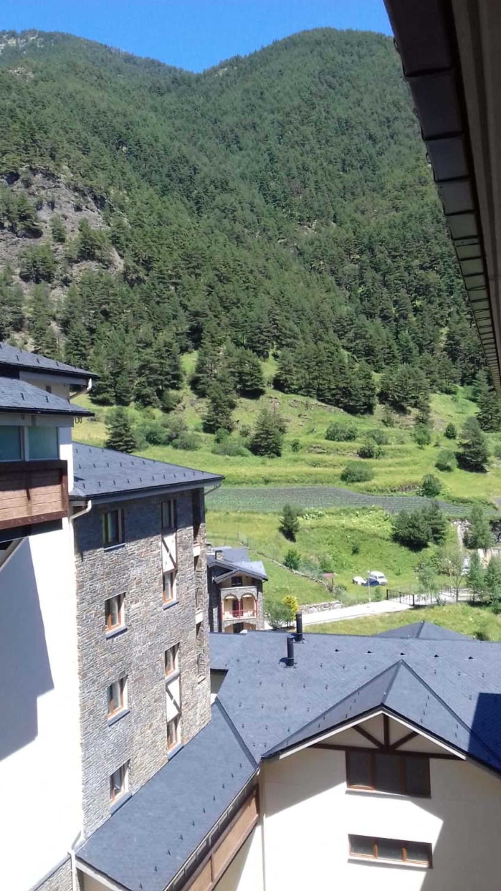 Modern studio in Arinsal of 40 m² with mountain view