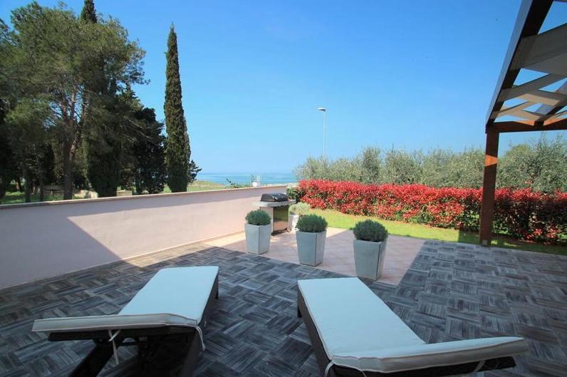 4 Star app Adriana with sea view and jacuzzi view 5