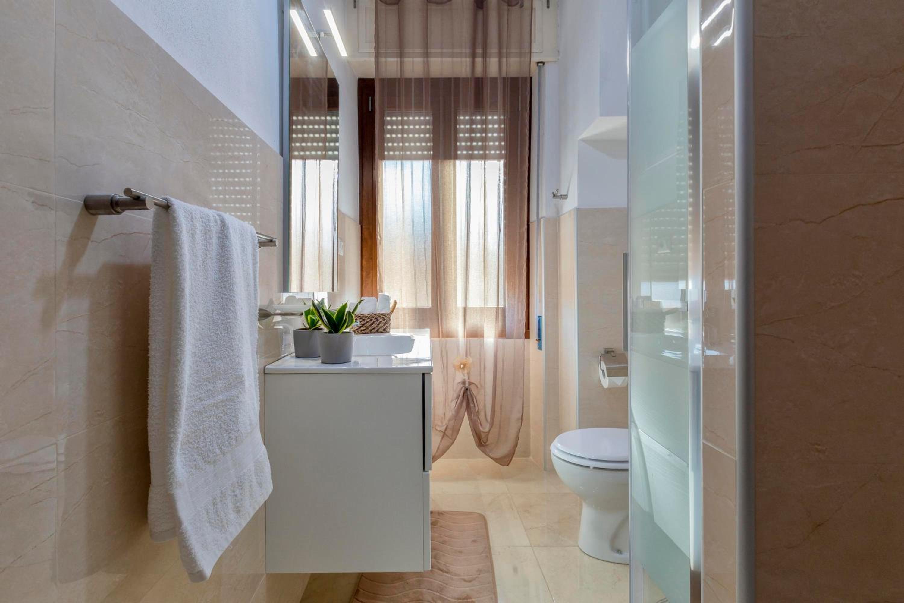 Alghermanzoni en Alghero — bathroom