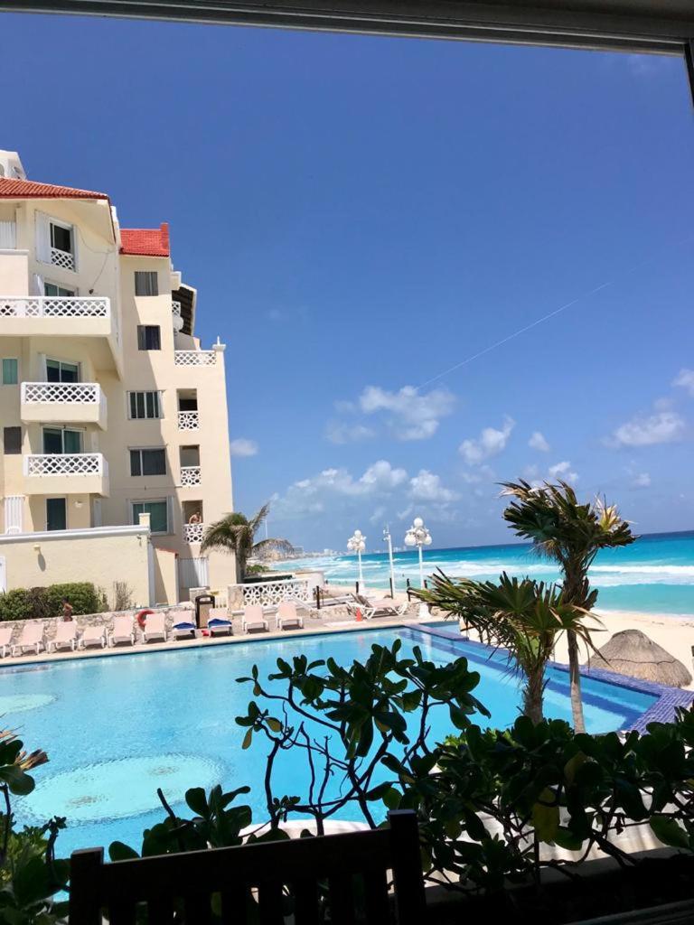 Hotel Ocean View Cancun Beach Duplex - Image 1