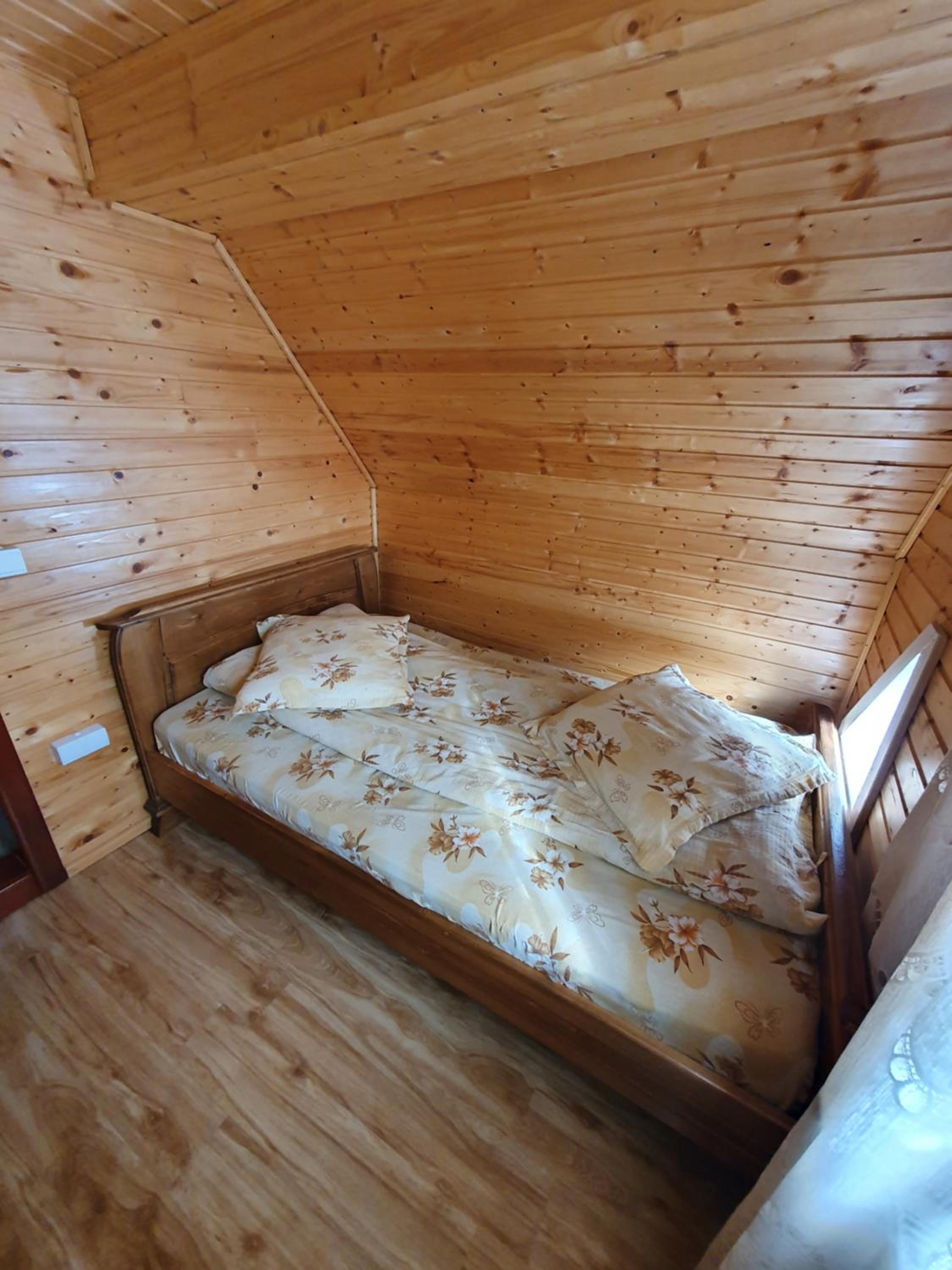 Photo 33
