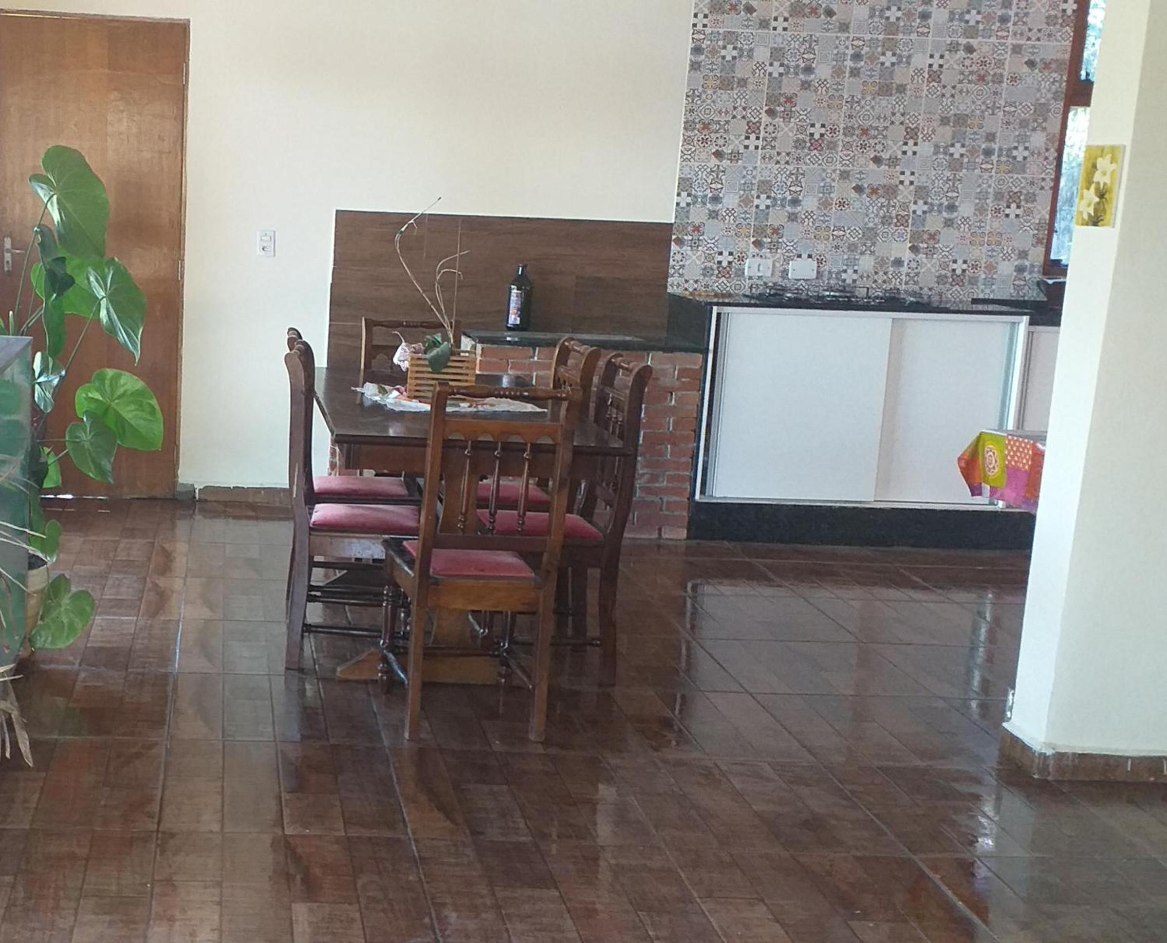Casa em São Roque Com belissima vista.