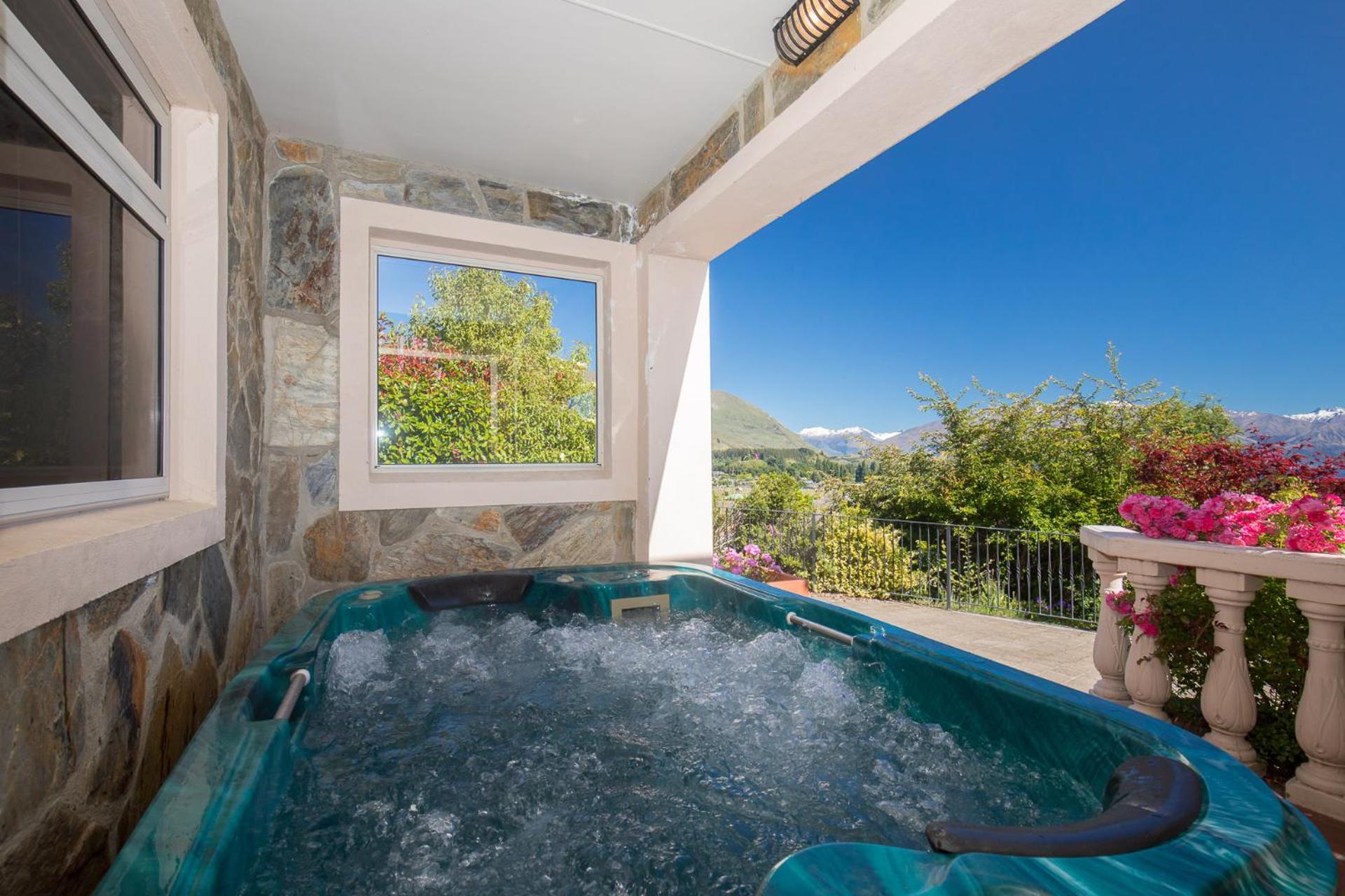 The Manor by Sotheby's Luxury Rental Homes