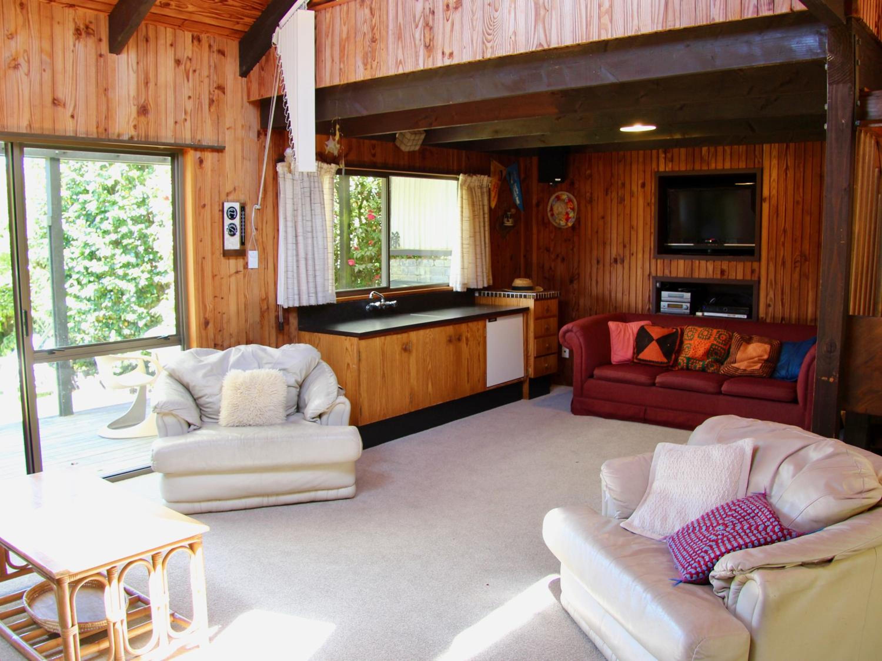 Lakeside Villa - Lake Rotoiti Holiday Home view 4