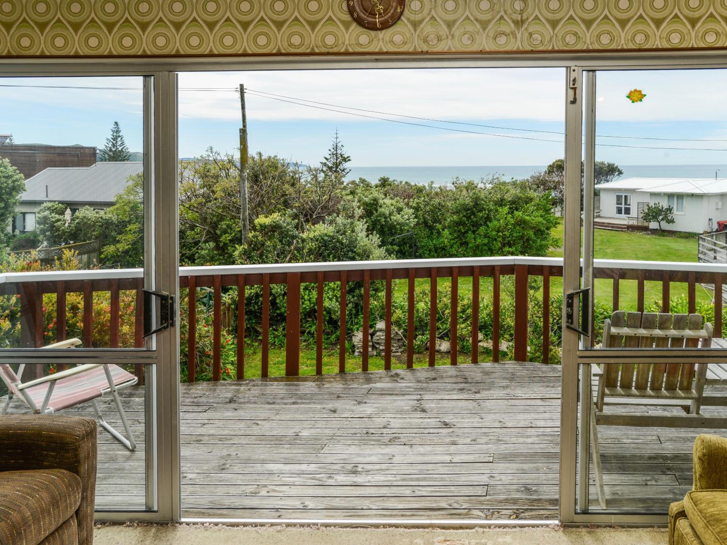 Karoola - Waimarama Bach view 2