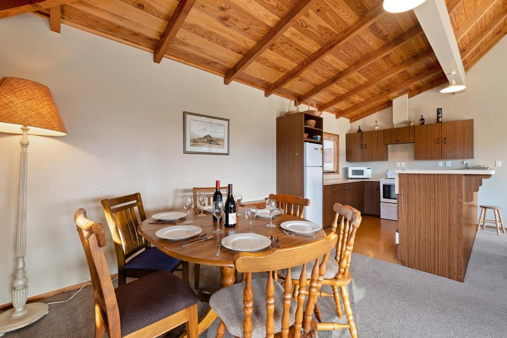 Sycamore Place - Wanaka Holiday Home view 4