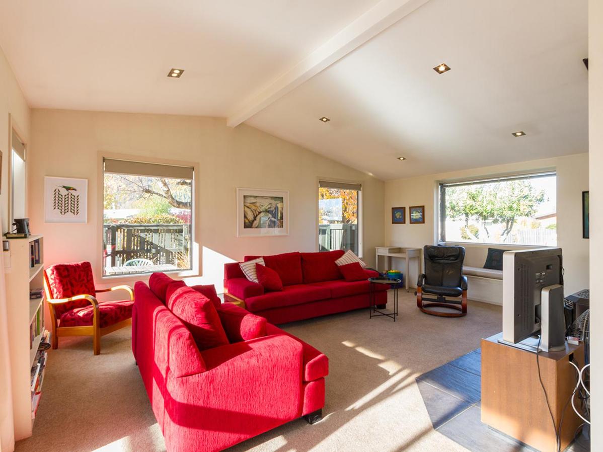 Brow Peak View - Arrowtown Holiday Home view 4