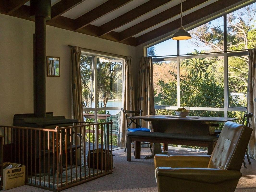 Sounds Magic - Moetapu Bay Bach view 5