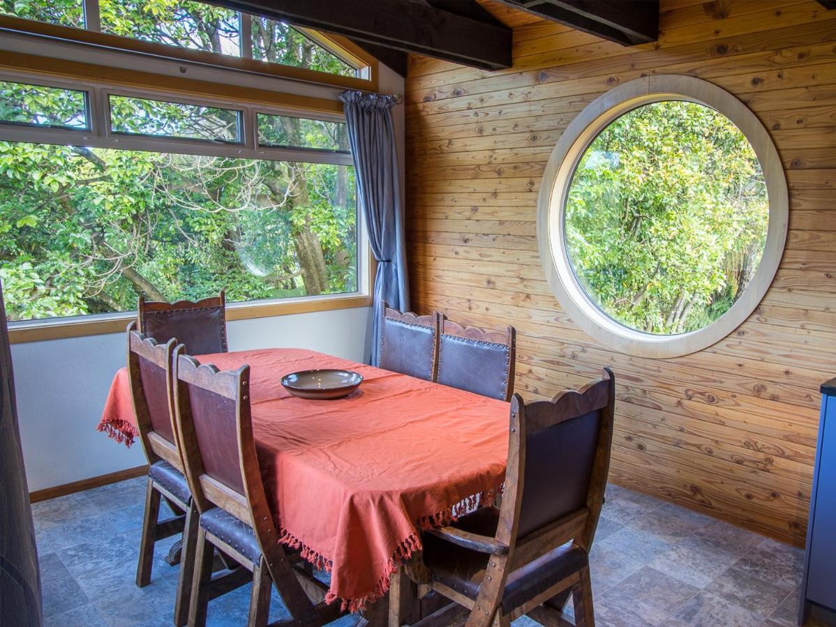Tasman Hideaway - Marahau Holiday Home view 4
