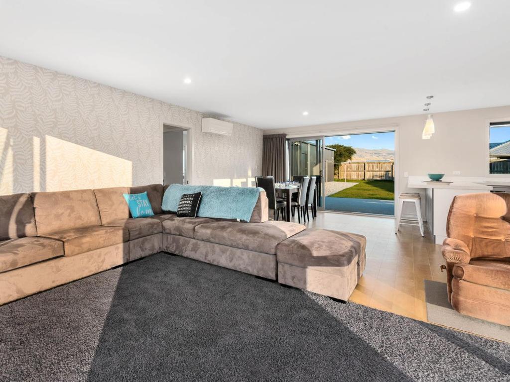 Pisa Oasis - Cromwell Holiday Home view 5
