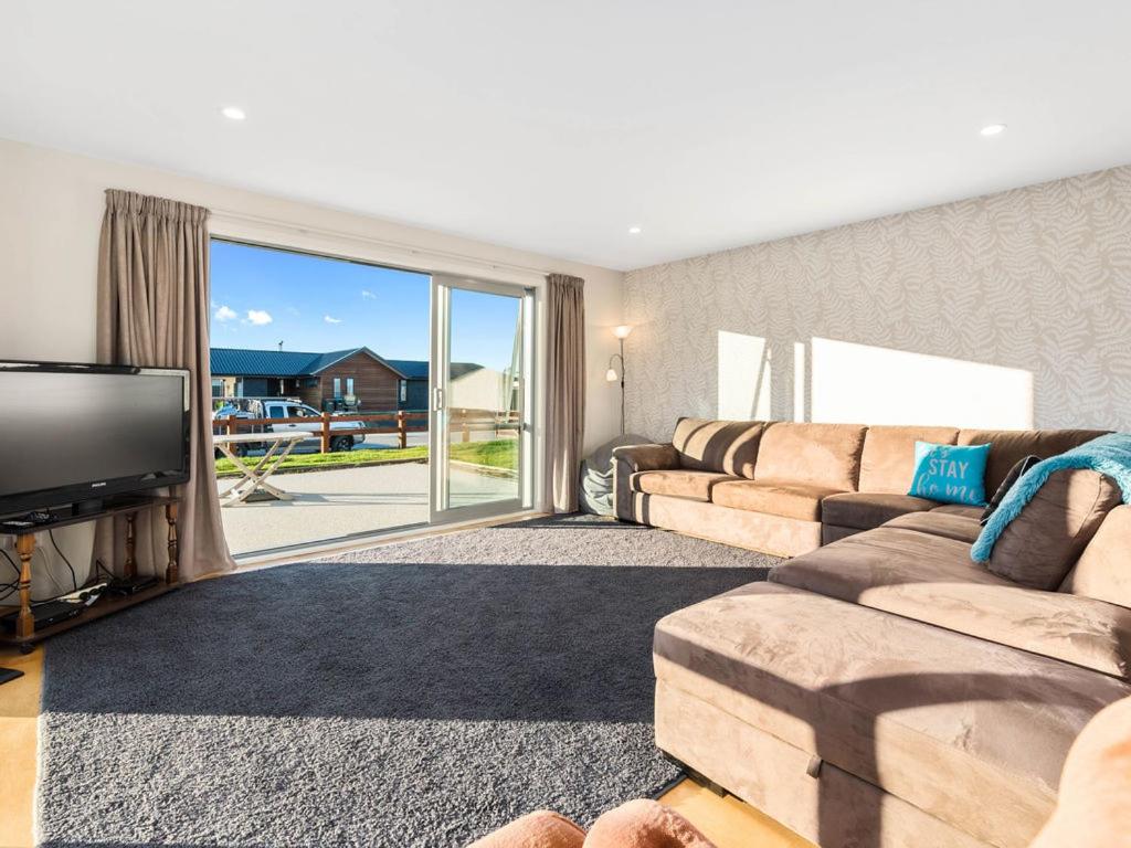 Pisa Oasis - Cromwell Holiday Home view 4