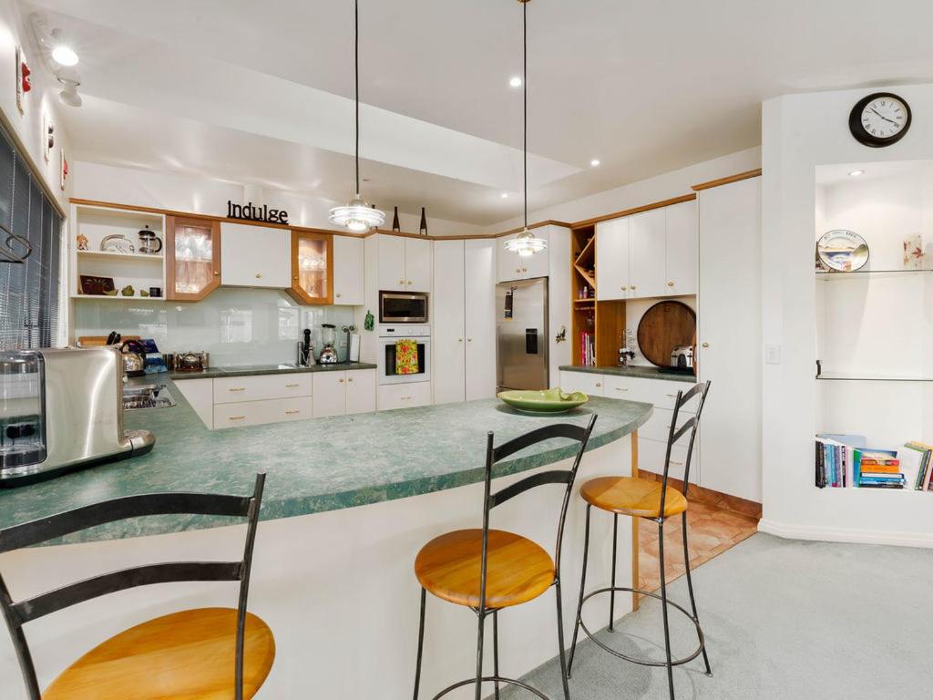Kawarau Bay View - Cromwell Holiday Home view 4