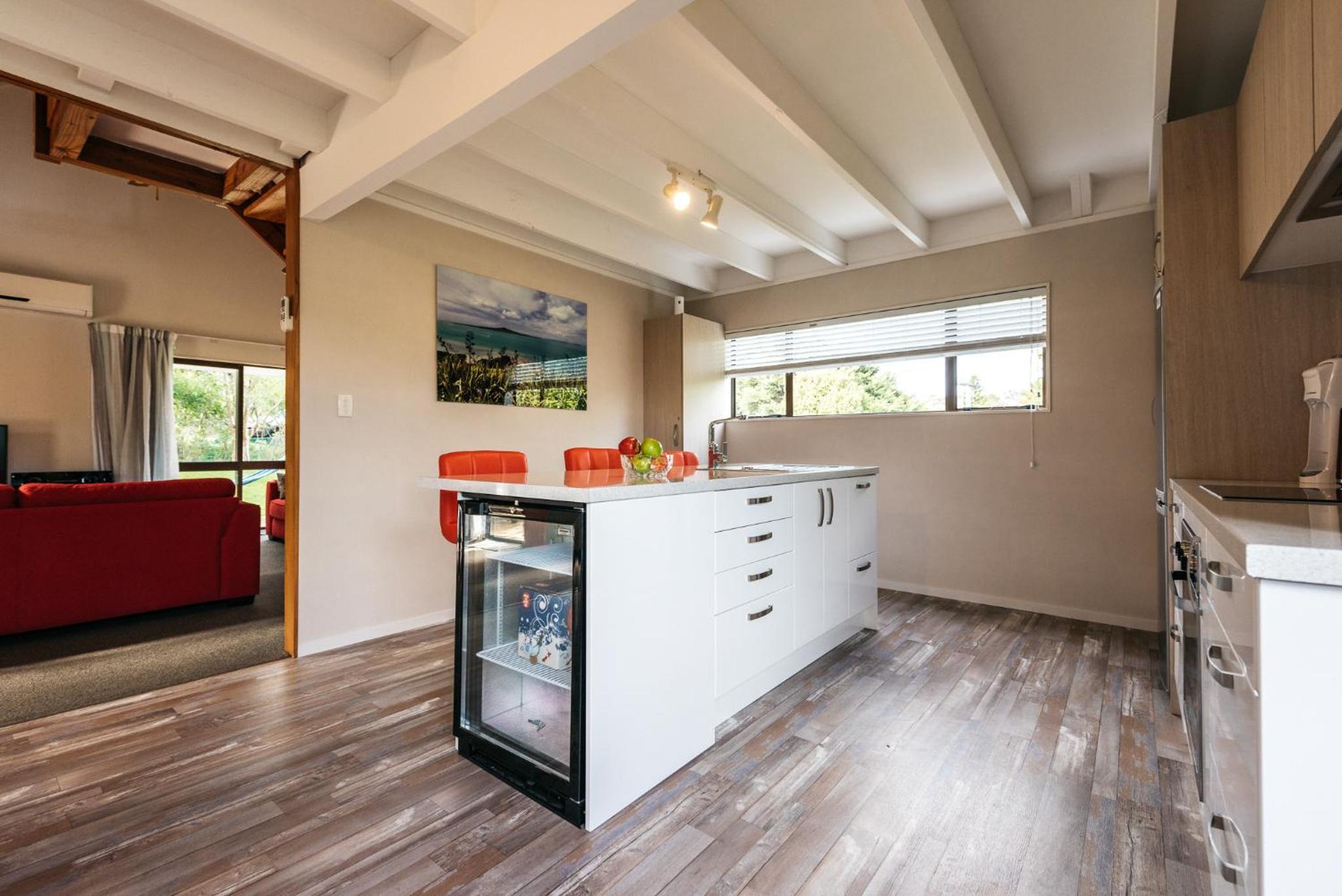 Oneroa Oasis - Oneroa Holiday Home