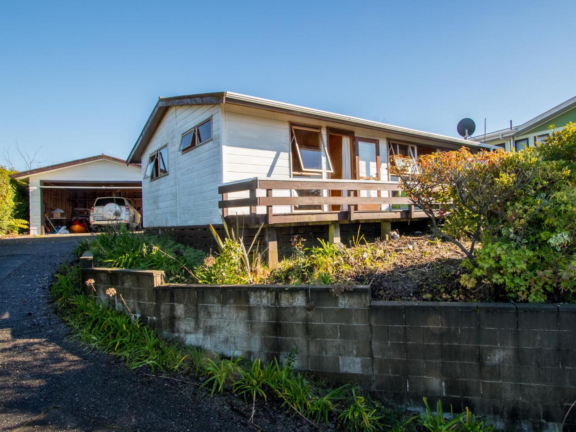 Beach House on the Ridge - Kaiteriteri House