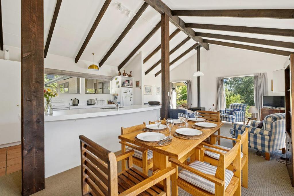 Southern Serenity - Wanaka Holiday Home view 4