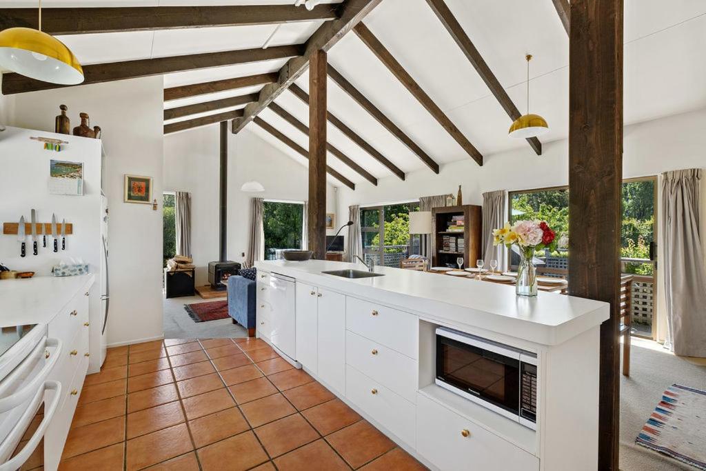 Southern Serenity - Wanaka Holiday Home view 5