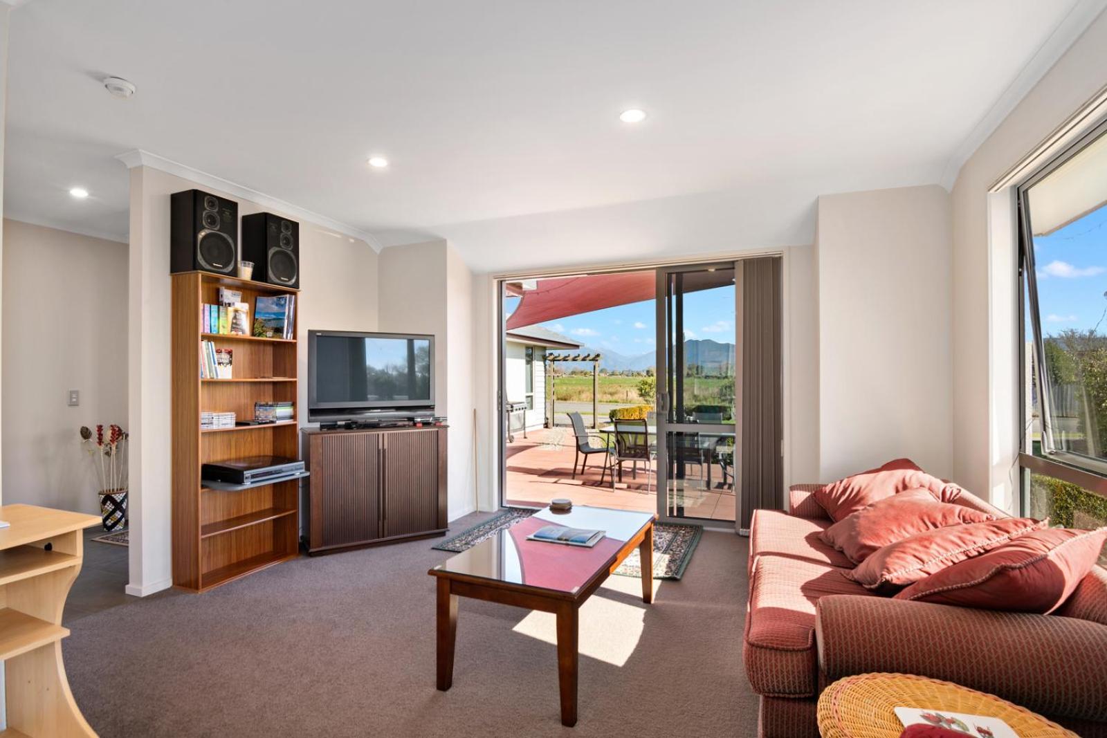Paradise in Pohara - Pohara Beach Holiday Home view 3