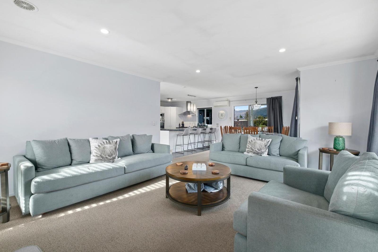 Haven on Hunt - Albert Town Holiday Home view 3