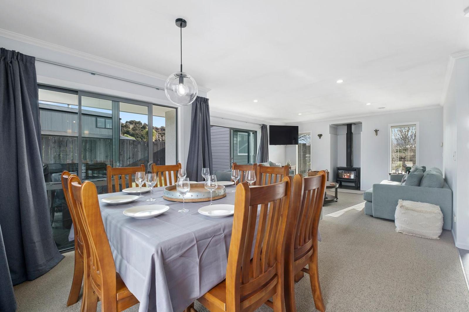 Haven on Hunt - Albert Town Holiday Home view 4
