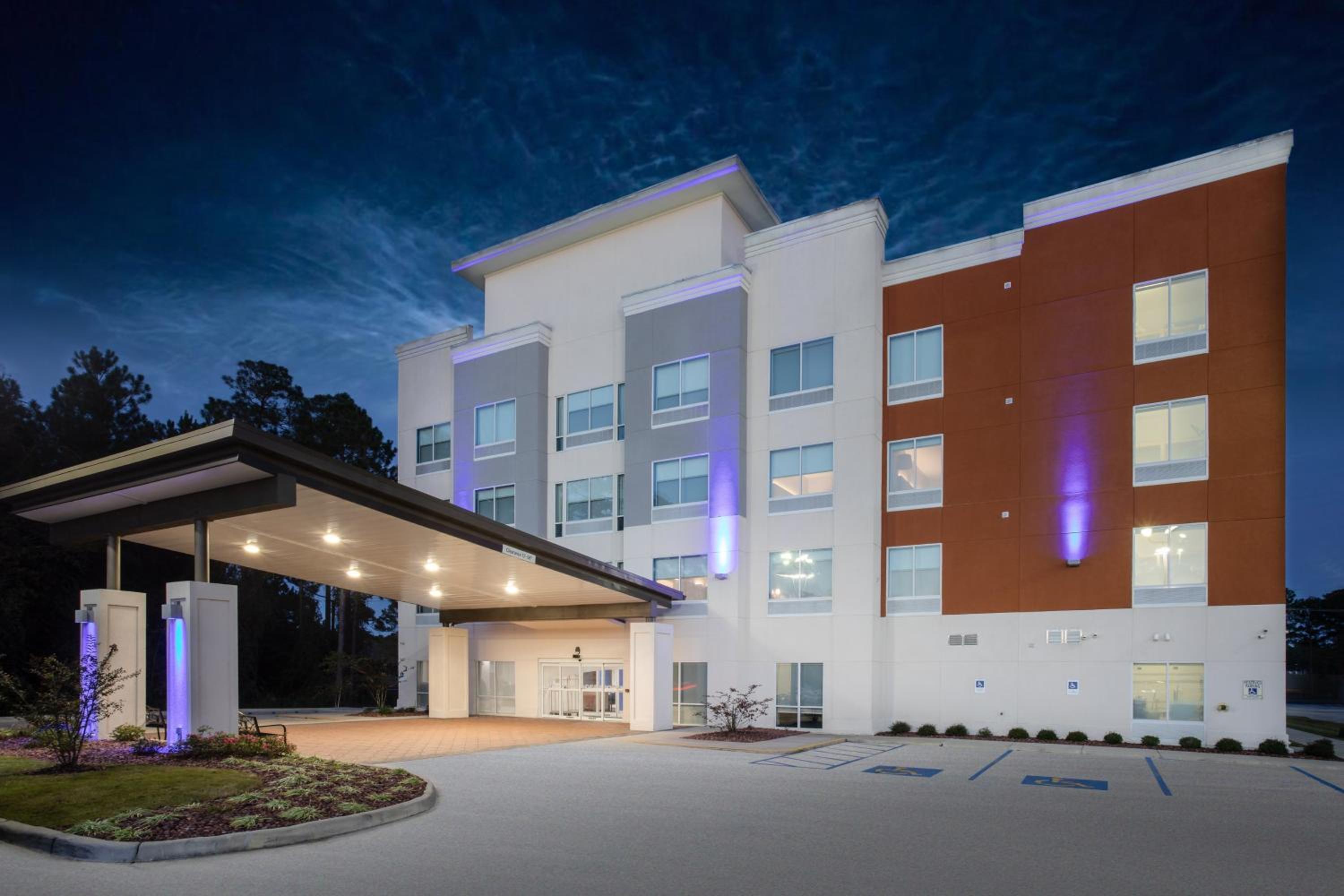 Hotel Holiday Inn Express Slidell, an IHG Hotel - Image 1