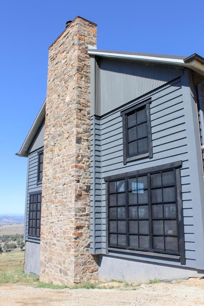 Coombs Hill Barn